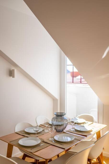Amaro Iii - Stunning Penthouse In Alcantara Lissabon