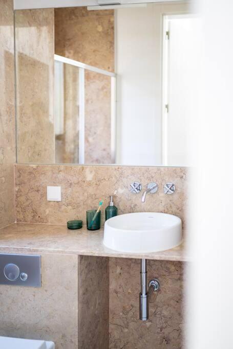 Apartment Amaro Iii - Stunning Penthouse In Alcantara Lissabon