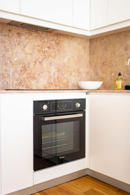 Amaro Iii - Stunning Penthouse In Alcantara Apartment Lissabon